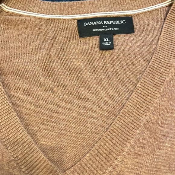BANANA REPUBLIC men’s XL brown v neck sweater - Picture 2 of 2